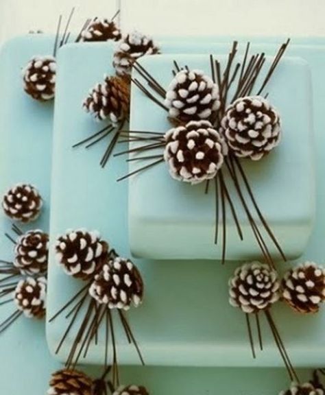 57 Pinecone Decor Ideas For Your Wedding | HappyWedd.com http://happywedd.com/decor/57-pinecone-decor-ideas-for-your-wedding.html Pine Cone Wedding, Winter Wedding Cake, Winter Cake, Wedding Treats, Winter Wedding Inspiration, Winter Wonderland Wedding, Wedding Winter, Martha Stewart Weddings, Holiday Gift Wrap