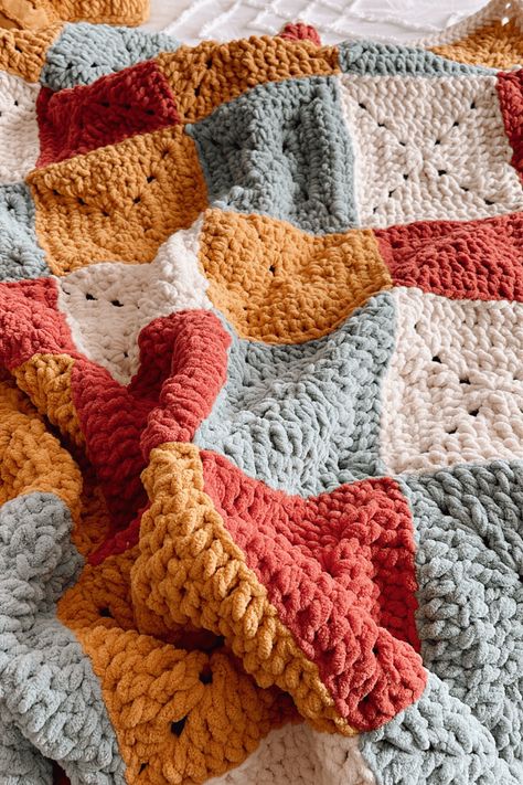 How to Crochet a Chunky granny squares blanket – Free Pattern - CJ Design Blog Chunky Crochet Blanket Pattern, Chunky Crochet Blanket, Crochet Blanket Designs, Crochet Granny Square Blanket, Granny Squares Pattern, Crochet Throw, Granny Square Crochet Pattern, Chunky Crochet, Square Patterns