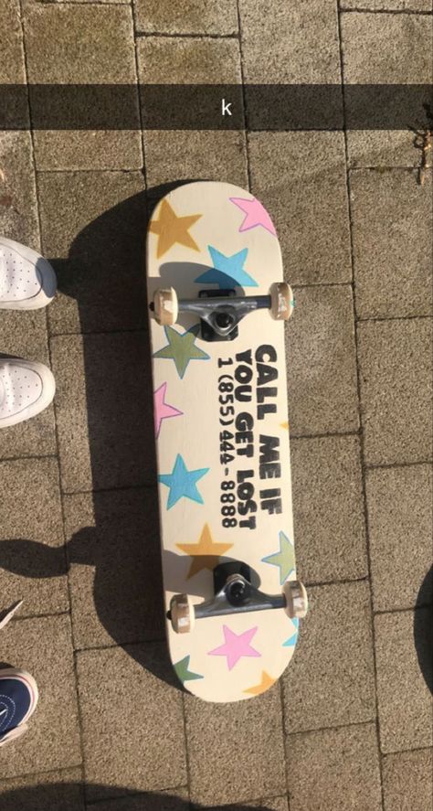 Deck Design Skateboard, Paintings On Skateboards, Simple Skateboard Design, Custom Skateboard Decks Art, Paint Skateboard Ideas, Skateboard Deck Art Aesthetic, Skate Deck Art Ideas, Skateboard Deck Ideas, Tyler The Creator Skateboard