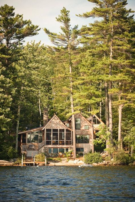 Rustic Cabin Exterior, Rustic Lake Houses, Maine Cottage, Cabin Exterior, Casa Vintage, Residential Architect, Lake Living, Cabin Living, Lake Cottage