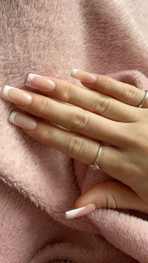 White Nail With Pink French Tip, White Nails With Light Pink Design, Nail Inspired Short Square, Nails French Ideas Square, Pink French Tips Design, White French Tips With Pink Design, Pink Bow Nails Square, Light Pink Square Nails With Design, Pink Bow French Tip Nails