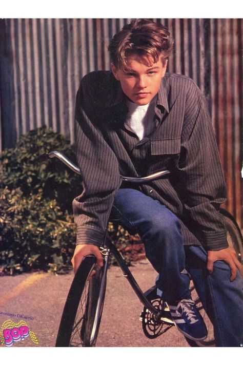 Gilbert Grape, Leonard Dicaprio, Pinup Poses, Leonardo Dicaprio 90s, Young Leonardo Dicaprio, Films Movies, Leo Dicaprio, The Perfect Guy, 인물 사진