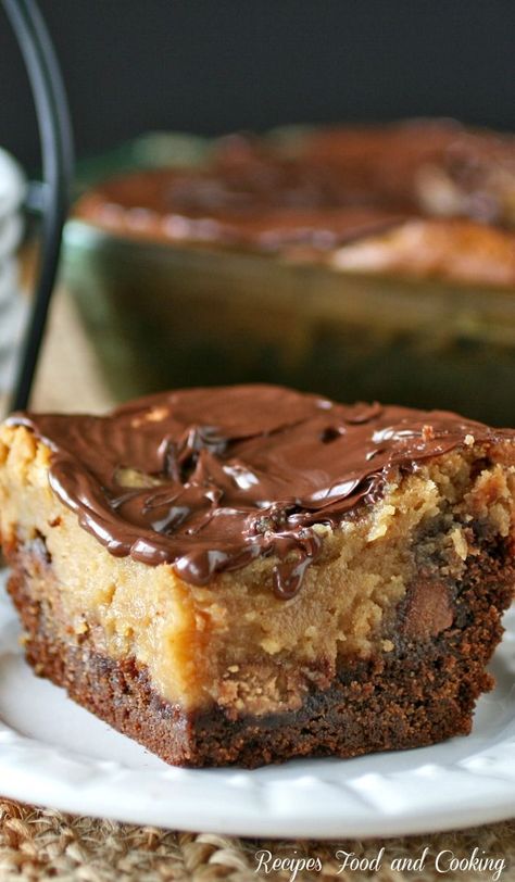 Chocolate Peanut Butter Ooey Gooey Butter Cake Ooey Gooey Butter Cake Recipe, Gooey Butter Cake Recipe, Ooey Gooey Cake, Ooey Gooey Butter Cake, Gooey Cake, Dessert Oreo, Gooey Butter, Gooey Butter Cake, Butter Cake Recipe