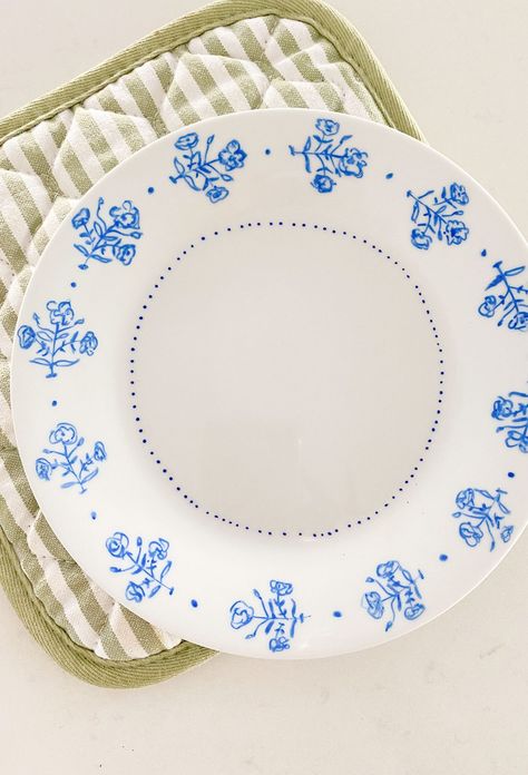 Painting Porcelain Plates - Ashley Brooke