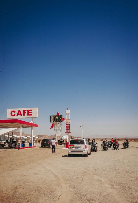 California Desert Aesthetic, American Roadtrip, Joshua Tree Park, American Desert, Solo Trips, Seven Magic Mountains, California Roadtrip, California Aesthetic, Desert Highway