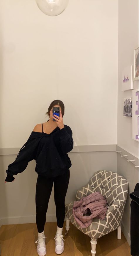 - aerie sweatshirt, oversized, leggings, all black outfit, aesthetic, outfit inspiration, nike dunks, nike dunk outfit, aerie leggings… All Black Outfit Aesthetic, Nike Dunk Outfit, Black Outfit Aesthetic, Leggins Outfit, Dunk Outfit, Outfits Leggins, Adrette Outfits, Look Legging, Cute Outfits With Leggings