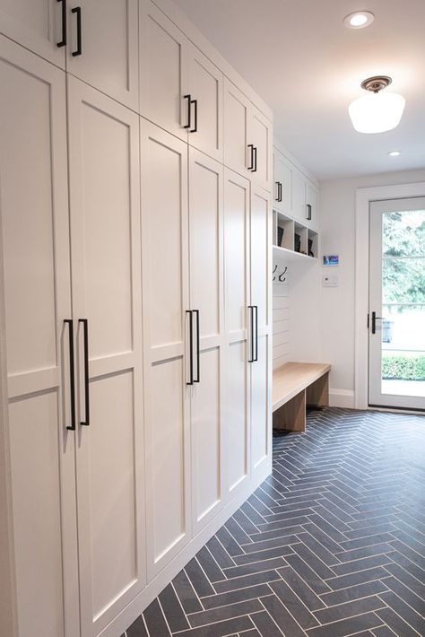 Farmhouse mudroom