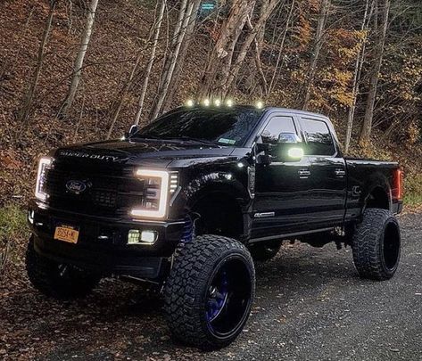 Impala Chevrolet, Jacked Up Truck, Trucks Lifted Diesel, Duramax Diesel, Lifted Ford, Lifted Chevy, Jacked Up Trucks, Ford Pickup Trucks, Runners World