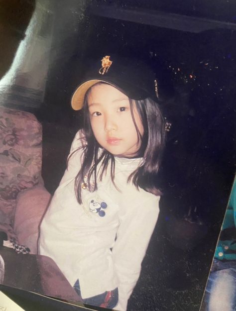 [220302] loona yeojin fab update #loona #yeojin Korean Babies, Asian Kids, Asian Babies, Childhood Photos, Arte Sketchbook, Hard Time, Old Pictures, Baby Pictures, Korean Girl