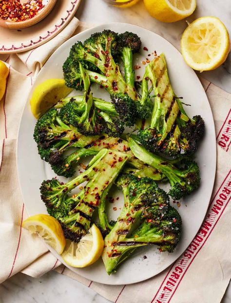 This easy grilled broccoli recipe is a simple, delicious summer side dish! Ready in 20 minutes, it has a perfect crisp-tender texture and smoky flavor.