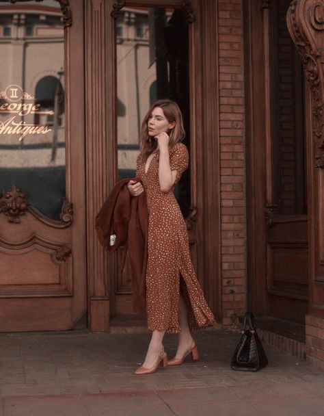 Mode Hippie, Jeanne Damas, Wrap Dresses, Elegante Casual, Vintage Inspired Dresses, La Fashion, Mode Inspo, Looks Chic, 가을 패션