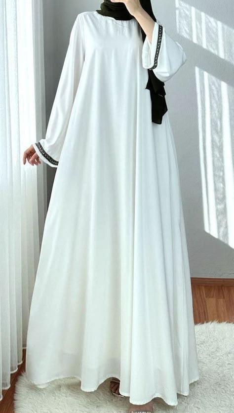 fashion trend White Burkha Design, Umrah Women Outfit, White Abaya For Umrah, Islamic Dress Design, Everyday Abaya Outfits, White Burkha, White Abaya Designs, Modest Abaya Designs, Modern Abaya Casual