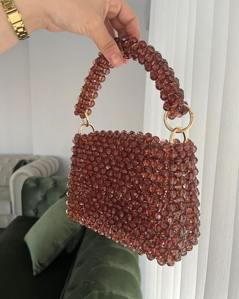 🤎 Beads Purse Design, Handmade Beaded Bags, Beads Purse Diy, Bag Beads Handbags, Crystal Beads Bag, Crystal Bags Handbags, Bead Bags Designs, Diy Bead Bag, Bead Bag Designs