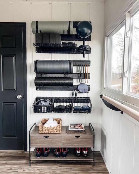 Home Gym Small Space, Small Workout Room, Small Home Gym Design, Small Home Gyms, Mini Home Gym, Spa Hammam, Home Gym Organization, Small Home Gym Ideas, Home Gym Storage