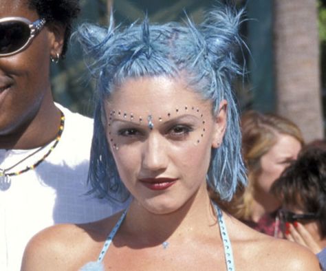 90s Gwen Stefani Gwen Stefani Hair, 1990s Hair, Rave Hairstyles, Rachel Haircut, Soft Grunge Hair, 90s Grunge Hair, 90s Hair, 80s Hair, 90s Hairstyles