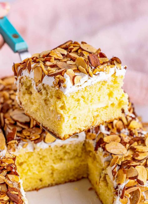 Almond Torte Cake Recipe, Burnt Almond Torte Recipe, Burnt Almond Cake Recipe, Burnt Almond Cake, Almond Torte Recipe, Burnt Almond Torte, Almond Torte, Homemade Crackers Recipe, Snacking Cake