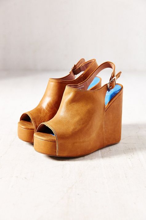 Fall Wedges, Craig Mcdean, Brown Wedges, Urban Wear, Shoe Closet, Crazy Shoes, Shoe Obsession, Leather Wedges, Shoe Lover