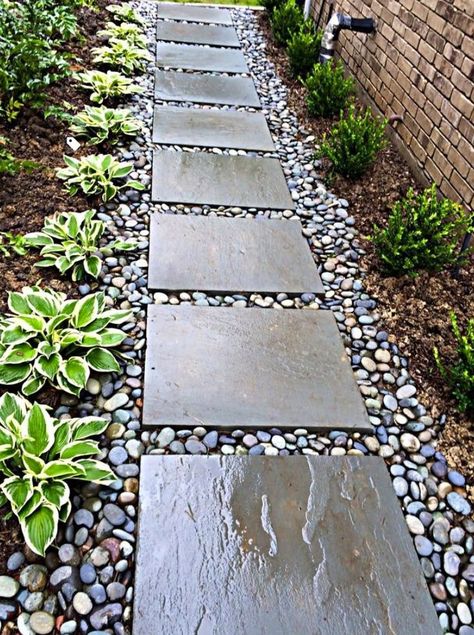 Love stepping stones + aggregate path punctuated with contrasting plants. Looks clean, orderly. Backyard Walkway, Walkway Landscaping, Side Yard Landscaping, Pathway Landscaping, نباتات منزلية, Garden Walkway, Garden Steps, Stone Path, Home Landscaping