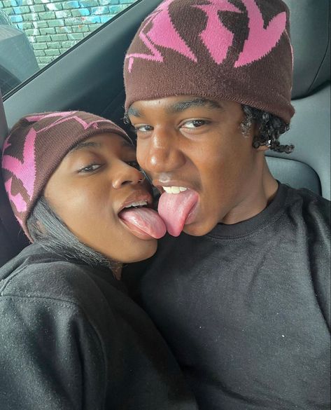 Cute Relationship Pictures Ideas, Re Create Couple Pics, Couple Poses Black People, Couple Recreate Pictures, Cute Couple Pics Black People, Pic Ideas Couple, Couple Goal Picture, Cute Black Couple Aesthetic, Black Couple Picture Ideas