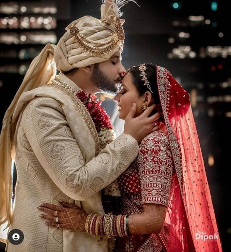 Marriage Poses, Bride Groom Photoshoot, Bride Groom Poses, Indian Bride Poses, Indian Bride Photography Poses, Indian Wedding Poses, Bride Photos Poses, Groom Photoshoot, Indian Wedding Photography Couples