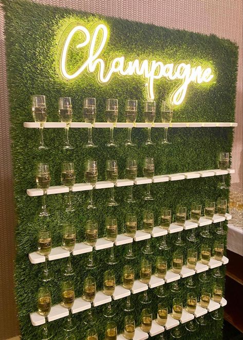 I had this champagne wall at my wedding reception for all my guest to enjoy! Perfect for a New Years Eve wedding or party! Dessert Wall Wedding, How To Build A Champagne Wall, Champagne Wall Ideas, Champagne Wall, Mobile Cocktail Bar, Gala Dinner, 30th Birthday Parties, Deco Floral, Custom Neon Signs