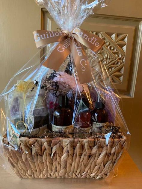 Here is our 1st completed Self Care basket. All body products are crafted by Guillory Candle Co.(expect the Lavender Epson Salt). Included here is our Lavender Orchid: body wash(16oz), lotion(8oz), sugar scrub(8oz), cold pressed bar soap(4.5oz) & fragrance body spray(8oz). Bonus items: our 11oz holiday scented Bougie, wick trimmer, bath brush, (2)hand loofahs, bath sponge, fuzzy nonslip socks.
#GuilloryCandleCo  #GiftBasketIdea🎄🥳 Self Care Basket, Fathers Day Hampers, Adult Easter Baskets, Best Groomsmen Gifts, Care Basket, Boyfriend Gift Basket, Cheese Gifts, Bridal Gift Wrapping Ideas, Bridal Packages