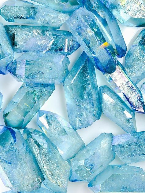 Photo Bleu, Aqua Aura Quartz, Everything Is Blue, Baby Blue Aesthetic, Light Blue Aesthetic, Crystal Aesthetic, Blue Aesthetic Pastel, Rainbow Quartz, Trendy Wallpaper