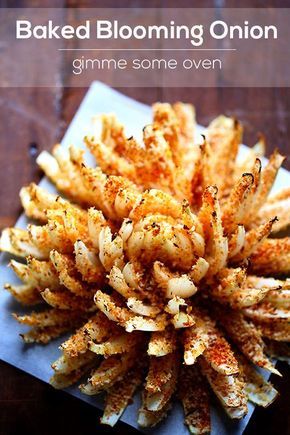 Baked Blooming Onion from: gimmesomeoven.com Baked Blooming Onion, Blooming Onion Recipes, Blooming Onion, Crowd Pleasing Recipes, Onion Recipes, Corn Dogs, Idee Pasto Sano, Restaurant Recipes, Copycat Recipes