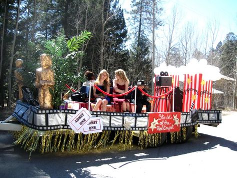 Hollywood themed float Diy Parade Float Ideas, Diy Parade Float, Parade Float Diy, Parade Float Theme, Halloween Parade Float, Mardi Gras Parade Float, Parade Float Ideas, Homecoming Floats, Christmas Parade Floats