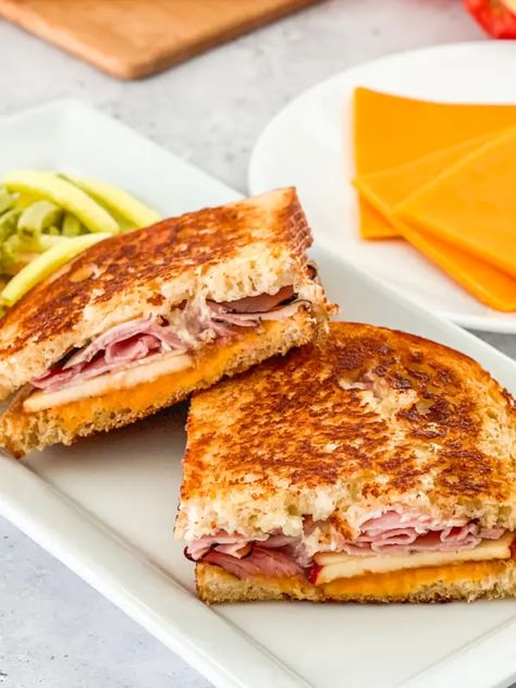 Autumn Grilled Ham and Cheese - Real Mom Kitchen - Sandwiches Grilled Ham And Cheese Sandwich, Fancy Grilled Cheese Recipes, Autumn Meals, Fall Grilling, Different Cheeses, Fancy Grilled Cheese, Grilled Sandwiches, Grilled Ham And Cheese, Black Forest Ham