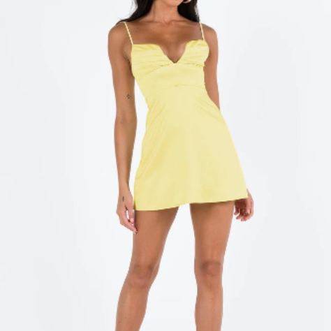 Never Worn, Ordered And It Did Not Fit. I Took The Tags Off Before Realizing It Wouldn't Fit. Pleated Bust Dress, Lime Green Hoco Dress, Pastel Yellow Homecoming Dresses, Sorority Formal Dress Short, Pastel Homecoming Dresses, Light Yellow Hoco Dress, Yellow Hoco Dress Short, Preppy Hoco Dresses, Yellow Mini Dresses