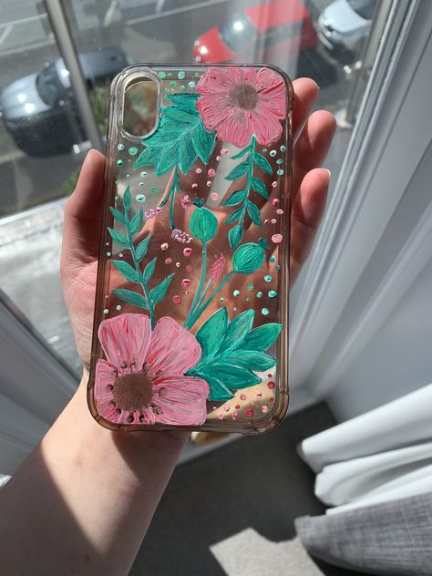 Acrylic Painting Phone Case, Phone Case Acrylic Paint, Painted Phone Case Diy Acrylic, Phone Cover Painting Acrylic, Mobile Case Painting, Painted Iphone Cases, Hand Painted Phone Case, Phone Case Painting, Acrylic Phone Case