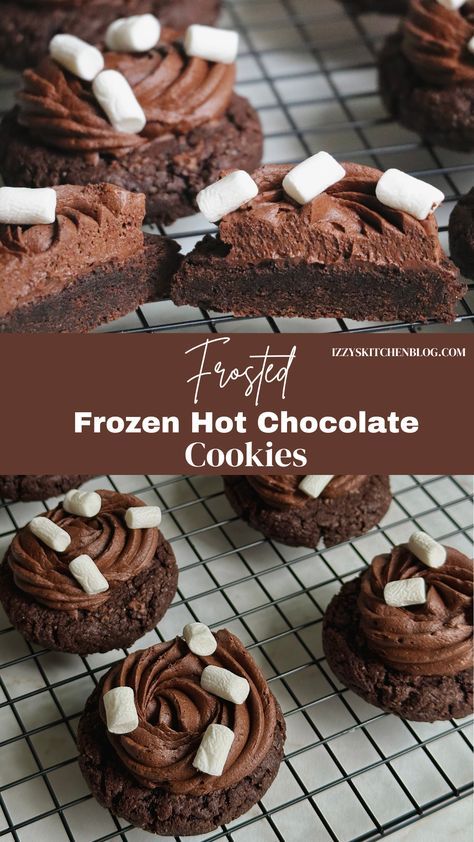 Frozen Hot Cocoa Cookies, Frozen Hot Chocolate Cookies, Christmas Chocolate Cookies, Pretty Christmas Cookies, Winter Cookie Recipes, Cookies Crumbl Copycat, Easy Cookies Recipes, Cocoa Frosting, Cookies Frozen