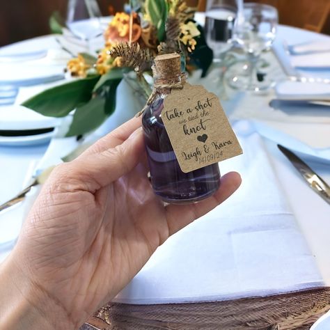 Bridal Shower Favours, Wedding Favours Bottles, Harry And Meghan Wedding, We Tied The Knot, Tie The Knot Wedding, Empty Glass Bottles, Budget Friendly Wedding, Wedding Bottles, Wedding Tags