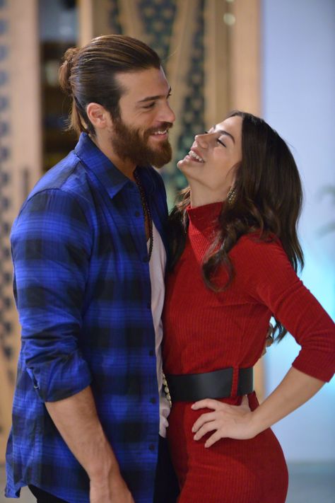 Walt Disney Princesses, Bird Fashion, Vogue Men, Turkish Men, Erkenci Kus, Mood Instagram, Quick Outfits, Couples Images, Erkenci Kuş