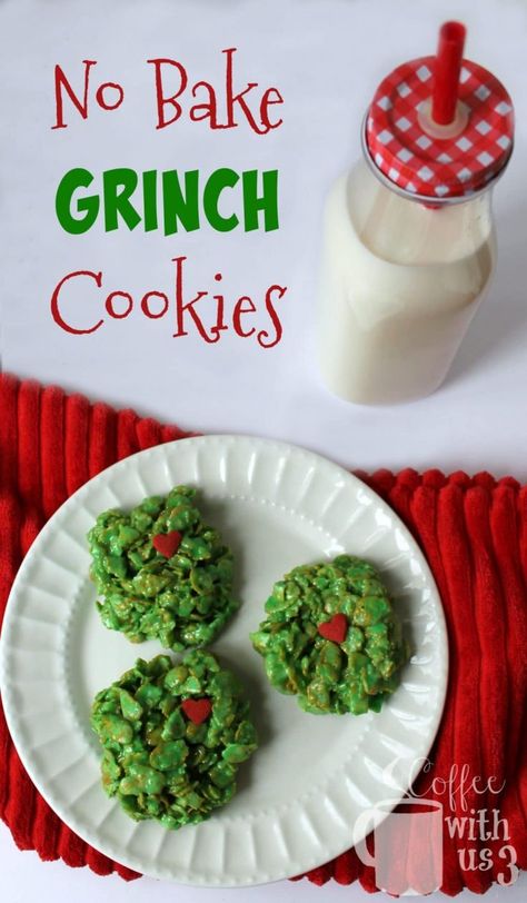 Grinch Cookies Recipe, Pistachio Pudding Cookies, Christmas Wreath Cookies, Grinch Cake, Grinch Cookies, Wreath Cookies, Easy Christmas Treats, Ginger Molasses Cookies, Chocolate Sugar Cookies