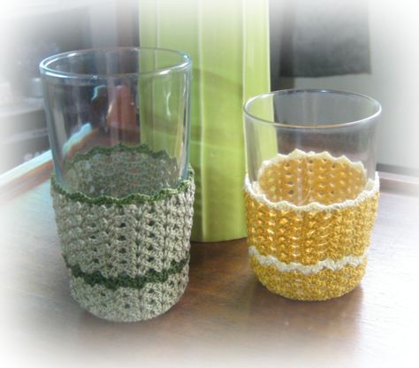 Crochet Glass Cozies | Crocheting with Cotton threads...its more fun in the Philippines! Crochet Cup Cozy, Cozy Pattern, Cozy Crochet Patterns, Crochet Cozy, Crochet For Beginners Blanket, Crochet Kitchen, Crochet Home Decor, Cup Cozy, Crochet For Home