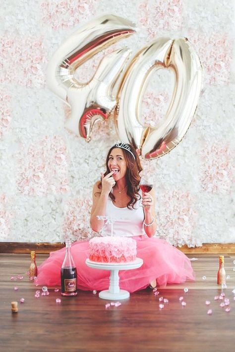 Cake Smash 40th Birthday, 30th Cake Smash Photo Ideas, 40th Birthday Cake Smash Pictures, 45 Year Old Birthday Photo Shoot, 40th Smash Cake Photo Shoot, 40th Cake Smash For Women, 40th Bday Pics For Women, 40th Birthday Smash Cake Photos, Fun Birthday Photoshoot Ideas For Women