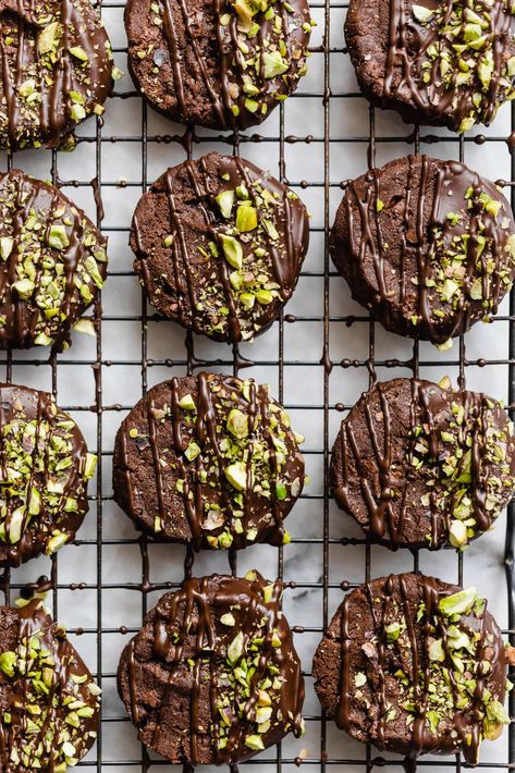 Pistachio Chocolate Sable Cookies - Broma Bakery Cookie Presentation Ideas, Sable Cookies, Pistachio Chocolate, Broma Bakery, Pistachio Cookies, Dessert Spread, Gourmet Cookies, Chocolate Nuts, Chocolate Chunk Cookies