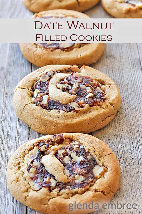 Filled Date Cookies with Walnuts, Date Pinwheel Cookies Date Pinwheel Cookies, Caramel Cookie Dough, Cookies With Walnuts, Date Recipes Desserts, Date Cookies, Pinwheel Cookies, Baking Christmas, Walnut Cookies, Date Recipes