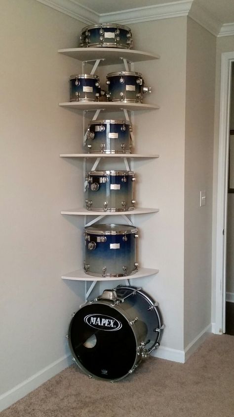 Drum storage for indoors Percussion Storage Ideas, Drum Setup Ideas, Music Studio Storage Ideas, Drum Bedroom Ideas, Drummer Room Ideas, Small Drum Room, Drum Storage Ideas, Drum Room Decor, Drum Set Up