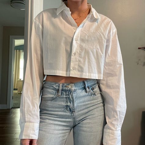 White Button Down, Cropped Style, Never Worn White Cropped Button Up Shirt Outfit, Crop Top Button Up Shirt Outfit, Cropped Button Down Shirt Outfit, Cropped White Button Down Shirt, Cropped Button Up Shirt Outfit, Button Up Shirt Cropped, Button Up Shirt Outfit, Prenuptial Photoshoot, Cropped Outfits