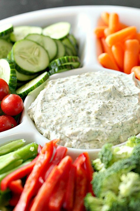 Best Dill Dip Recipe, Dips To Go With Vegetables, Dill Vegetable Dip, Dip For Vegetables Homemade, Veggie Tray Dips, Homemade Dips For Veggies, Best Dip For Veggies, Dill Dip Recipe Sour Cream, Dip For Veggie Tray