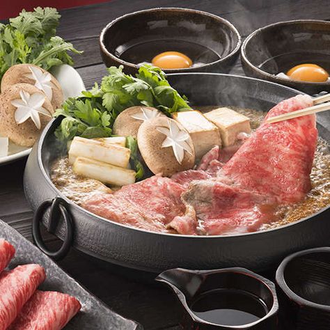 Japanese Dishes, Japanese Food Traditional, Beef Bowls, Grilled Tofu, Shabu Shabu, Eat Beef, Wagyu Beef, Japan Food, Beef Steak