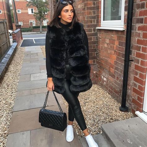 The fur gilet is out Faux Fur Vests Outfits, Gilet Outfit, Fur Vest Outfits, Black Fur Vest, Fur Coat Outfit, Fur Gilet, Vest Outfit, Vest Outfits, Coat Outfits