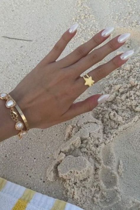 Pearl Beach Nails Beach Vacation Nails, Vacation Nails Beach, Hawaii Nails, Cruise Nails, Beachy Nails, Pearl Beach, Cute Summer Nails, Pearl Nails, Vacation Nails