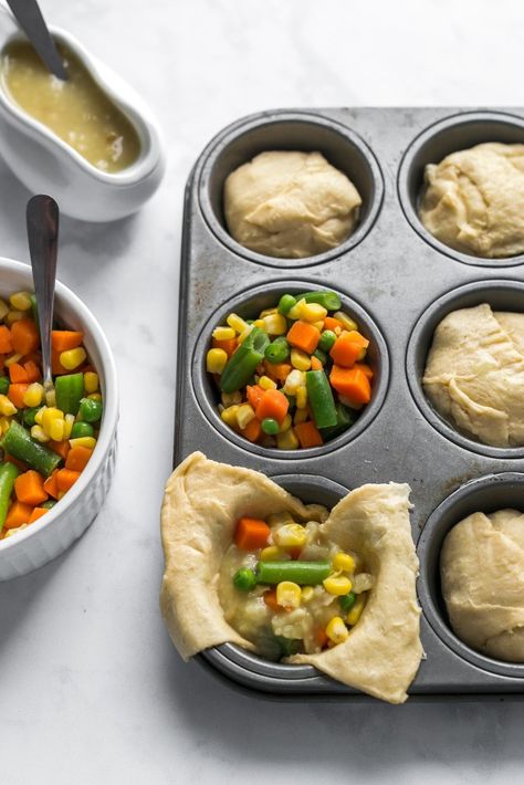 Mini Vegan Vegetable Pot Pie Recipe | World of Vegan Vegan Pot Pie Recipe, Vegan Pot Pie, Mini Pot Pies, Veggie Pot Pie, Vegetarian Pot Pie, Vegan Pot Pies, Pot Pie Recipe, Vegetarian Thanksgiving, Pot Pies Recipes