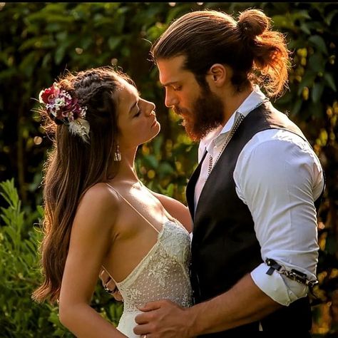 @canyamanno1 shared a photo on Instagram: “Follow 👉@canyamanno1 . . . . . . . . #canyaman #demetözdemir #canyamanfans #demetozdemirfan #erkencikuş #daydreamer #candivit…” • Feb 25, 2022 at 5:54am UTC Can Yaman, Erkenci Kuş, On Instagram, Instagram