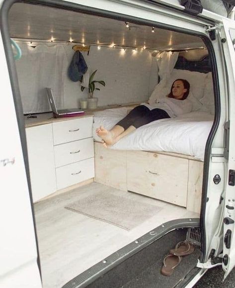 Kombi Food Truck, Kombi Trailer, T3 Vw, Camper Beds, Diy Campervan, Kombi Home, Van Life Diy, Small Campers, Campervan Interior