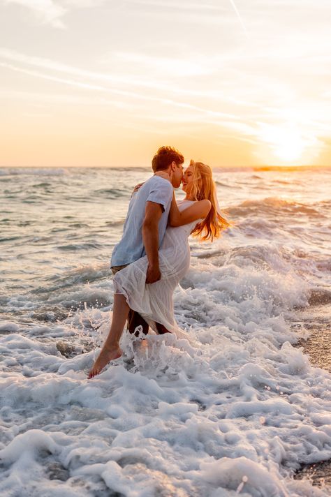 Venice Beach sunset engagement session with R.Weber Photo - capturing your fun and adventurous love story. Book your photoshoot with me and let's have some fun. Couple Picture Sunset, Underwater Engagement Photos, Beach Wedding Anniversary Photoshoot, Love Story Poses Ideas, Engagement Photos Curly Hair, Anniversary Picture Ideas Beach, Engagement Shoot Dress Beach, Fun Beach Couple Shoot, Beach Picture Inspo Couple